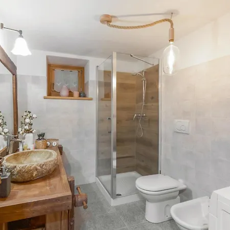 Maison Villarisson Di Charme La Salle A Due Passi Dal Monte Bianco 度假居