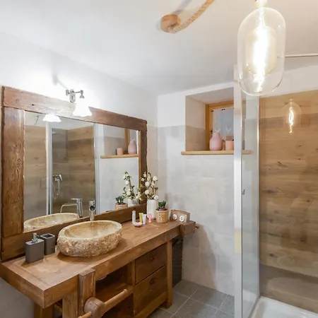 Maison Villarisson Di Charme A Due Passi Dal Monte Bianco 라살