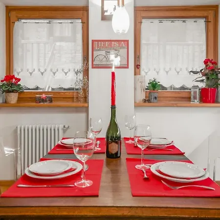 Maison Villarisson Di Charme La Salle A Due Passi Dal Monte Bianco 度假居