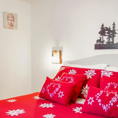 Maison Villarisson Di Charme A Due Passi Dal Monte Bianco 喇沙