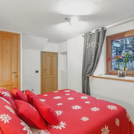 Maison Villarisson Di Charme A Due Passi Dal Monte Bianco 度假居 喇沙