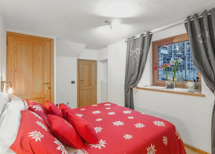 Maison Villarisson Di Charme A Due Passi Dal Monte Bianco Holiday home La Salle