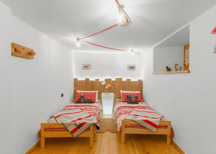 Holiday home Maison Villarisson Di Charme A Due Passi Dal Monte Bianco